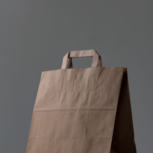 Recycling-Papiertragetasche Braun 26x17x29 cm - 70 GSM, Flacher Griff, Ohne Druck